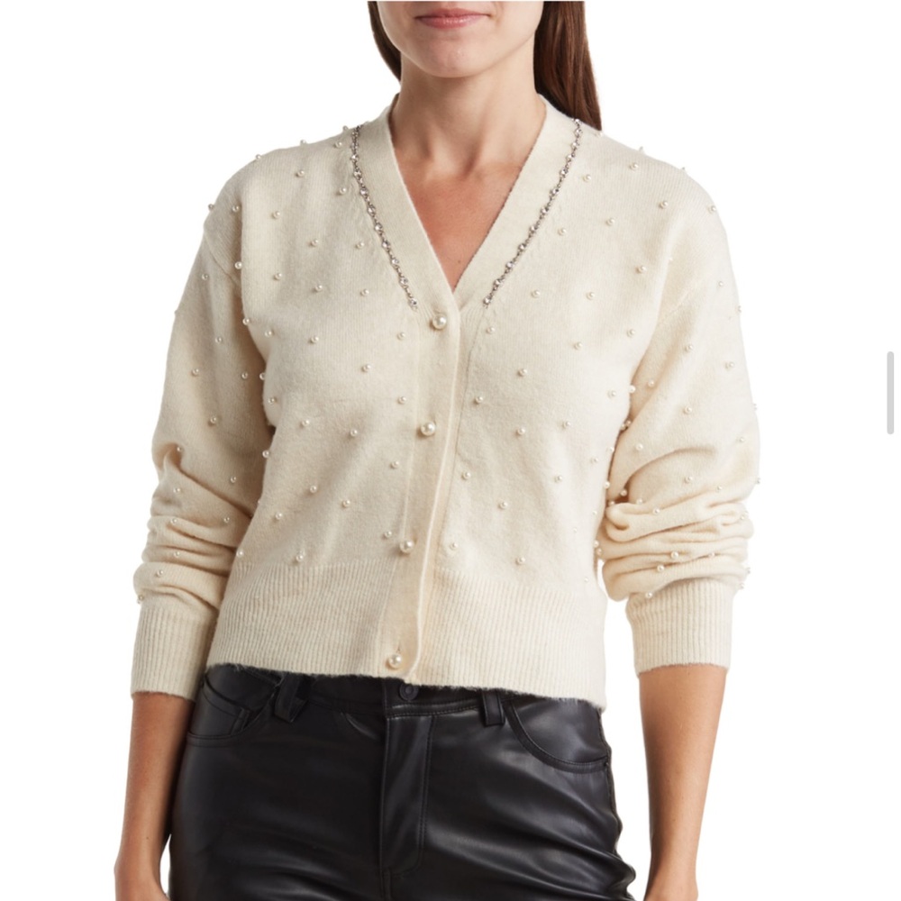 ASTR the Label Faux Pearl Embellished Cardigan
CREAM, Size Large